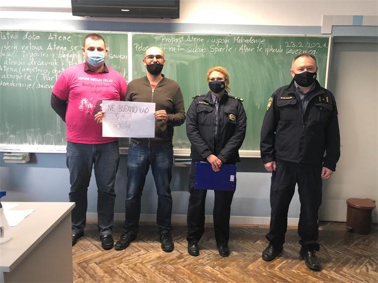 Slika /PU_VP/Slike_Vijesti/Dan ružičastih majica 4.jpg